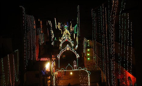 آقائے دو جہاں کی آمد کا جشن ، درود و سلام سے فضائیں معطر