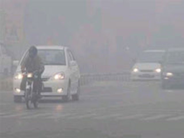دھند کے باعث ٹریفک حادثات میں 7 افراد جاں بحق، 44 زخمی