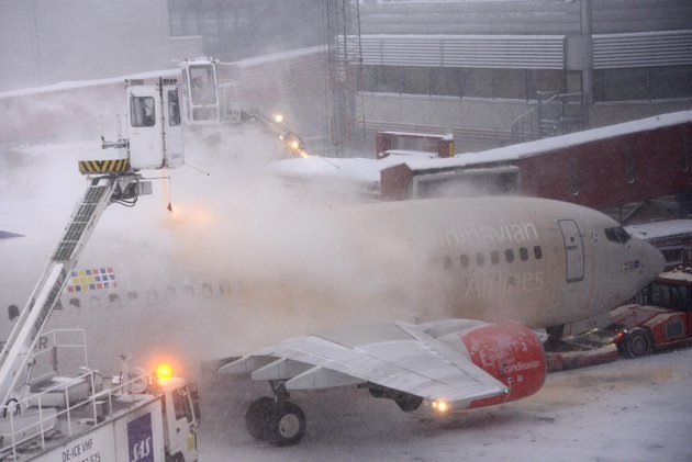 فرانس میں شدید برفباری سے پروازیں منسوخ ، نظام زندگی معطل