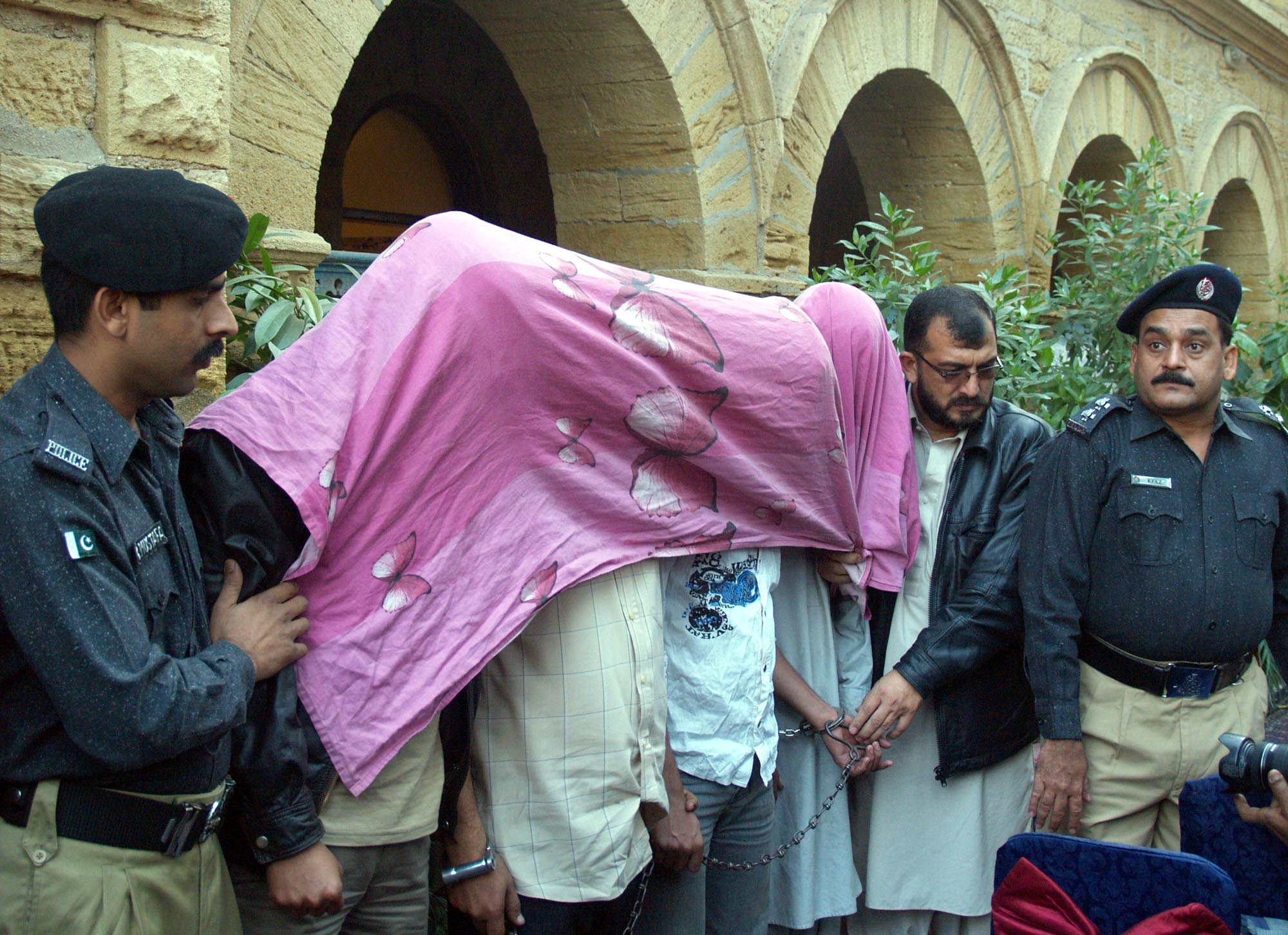 Karachi Terrorists Arrested