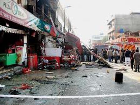 لاہور :  سلنڈر دھماکے 3 زخمی دم توڑ گئے،مرنیوالوں کی تعداد 4  ہوگئی
