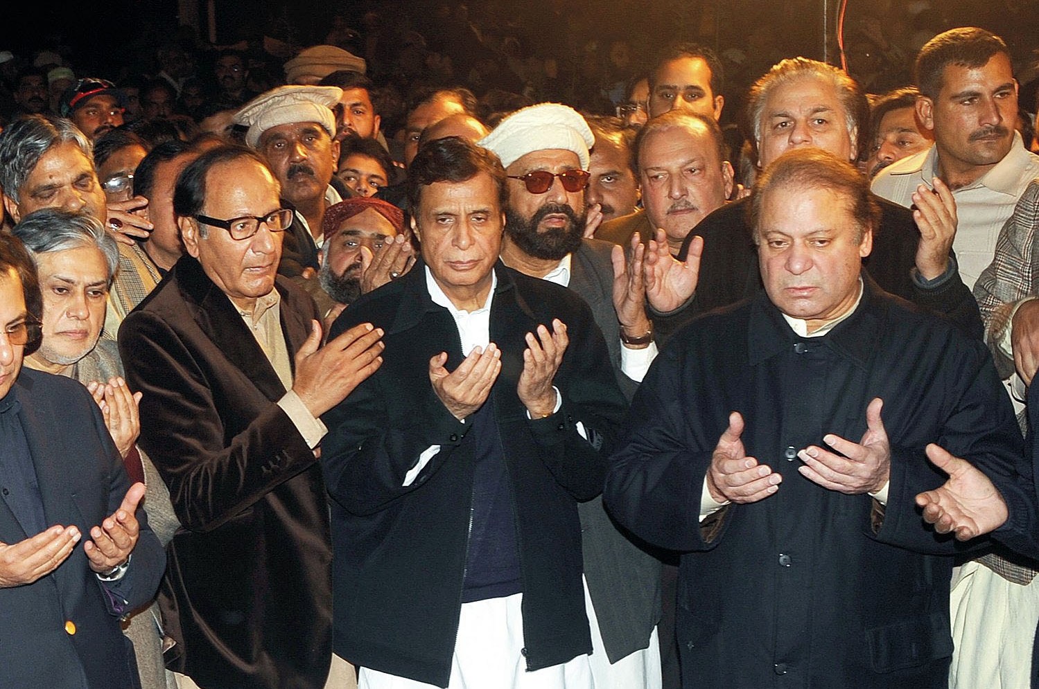 میاں نواز شریف اور شہباز شریف کے بھائی عباس شریف سپرد خاک