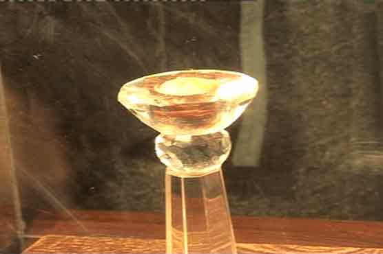 جامعہ اشرفیہ میں موئے مبارک کی زیارت کرائی گئی