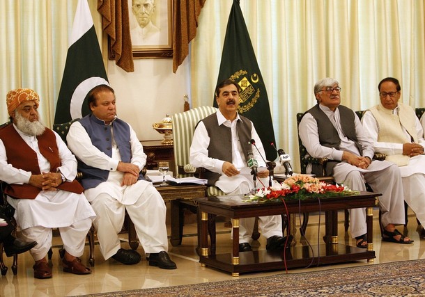 حکومت طالبان کی پیشکش کا مثبت جواب دے، نوازشریف