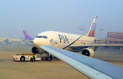 پی آئی اے کو فیول کی فراہمی کا سلسلہ جاری رکھا جائے ، عاصم حسین