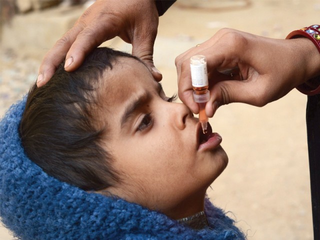 کراچی: امن وامان کی خراب صورتحال کے باعث پولیو مہم دو روز کے لیئے موخر