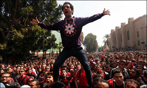 فٹبال میچ میں ہلاکتیں، ملزمان کی سزاوں کیخلاف مصر میں جھڑپیں