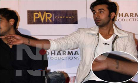 رنبیر آوارہ کپور ہوگئے ، کلائی پر آوارہ کا ٹیٹو بنوا لیا