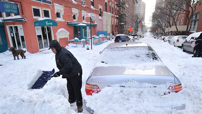 امریکا : وسط مغربی ریاستوں میں شدید برفباری، نظامِ زندگی درہم برہم