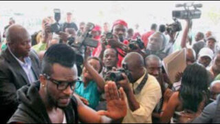 Cancella Mobbed