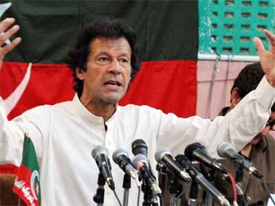 سب سے بڑا مسئلہ ظلم کا نظام ہے، ڈاکووں کو جیل بھجوائیں گے،عمران خان