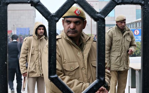 بھارت میں چار بہنوں پر تیزاب پھینک دیاگیا،ایک حالت تشویشناک