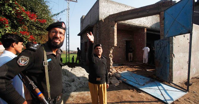 پشاور : متنی میں سرچ آپریشن، اشتہاریوں سمیت 25 زیر حراست