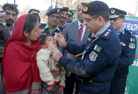 پاکستان میں پولیو کی روک تھام کیسے ہوگی؟