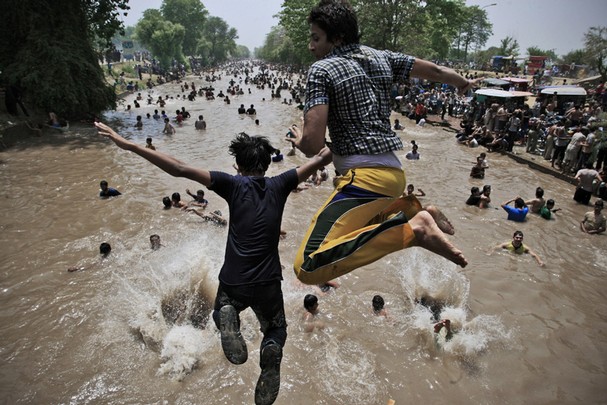 میدانی علاقوں میں موسم گرم اور خشک رہنے کاامکان