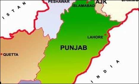 لاہور : ڈسٹرکٹ ریٹرننگ افسر نے پریذائیڈنگ افسر کو ہتھکڑی لگوادی