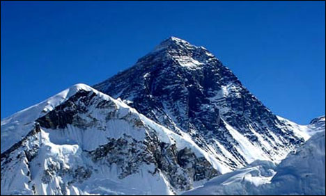 ماونٹ ایورسٹ سر کرنے کی 60ویں سالگرہ