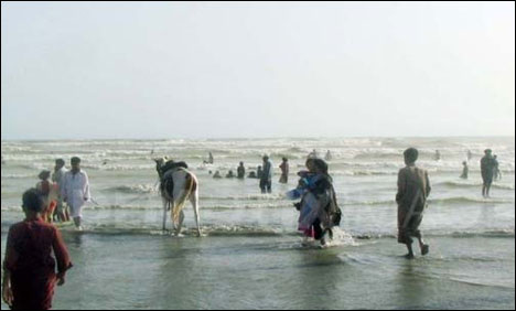 ملک کے بیشتر علاقوں میں گرمی کی شدت چند روز برقرار رہنے کا امکان