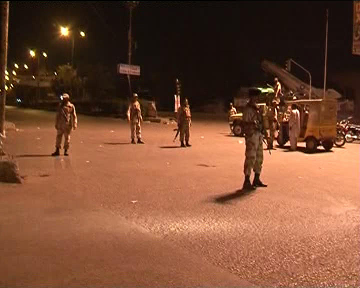 کراچی : لائنز ایریا میں رینجرز کی کارروائی، سیاسی جماعت کے 6افراد زیرحراست