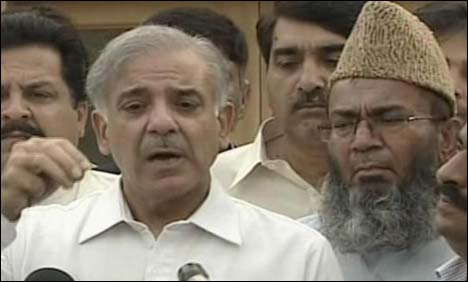 لوٹ کھسوٹ اور ڈاکے ڈالنے والوں کا حساب ضرور ہوگا، شہباز شریف