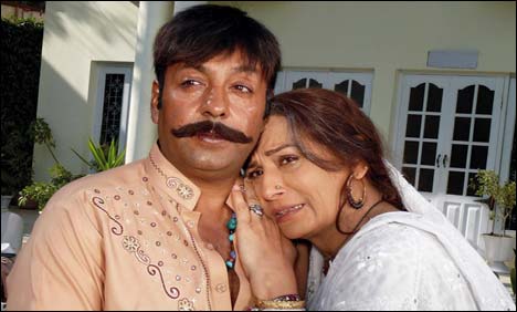 شاہد خان نے اپنی فلم لو اسٹوری کی کامیابی کو پر ستاروں کے نام کر دیا
