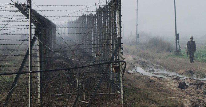 ظفروال سیکٹر سے بھارتی شہری گرفتار،تفتیش کیلئے نامعلوم مقام پر منتقل