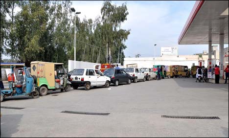 کراچی سمیت سندھ بھر میں سی این جی اسٹیشن کھل گئے