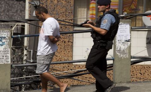 ریوڈی جینیرو: جرائم پیشہ افراد کے خلاف آپریشن، پولیس آفسر سمیت 9 ہلاک