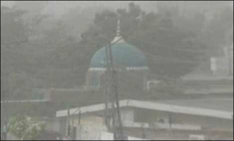 ملتان :گرد آلود ہوائیں، سلسلہ آئندہ چند روز تک جاری رہے گا