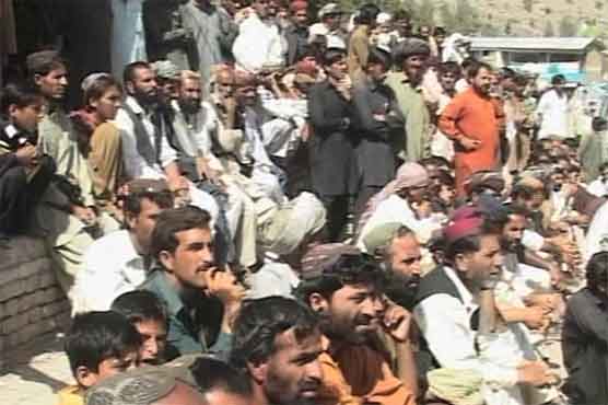 قائداعظم ریذیڈنسی کی تباہی پر شہریوں، طلبا کا دھرنا، احتجاج