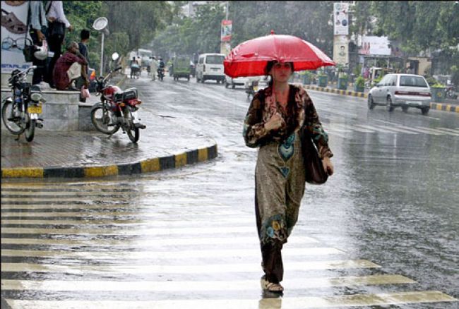 ملک کے مختلف علاقوں میں گرج چمک کے ساتھ بارش