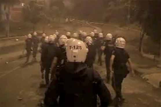 ترکی، درخت کی کٹائی مہنگی پڑ گئی، کئی شہروں میں رات بھر بھی مظاہرے