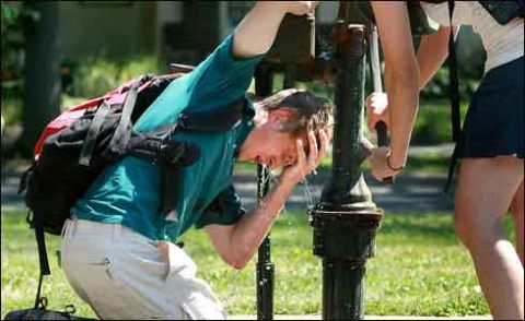 امریکا میں گرمی کا راج شہری بلبلا اٹھے  پارہ 50 ڈگری پر