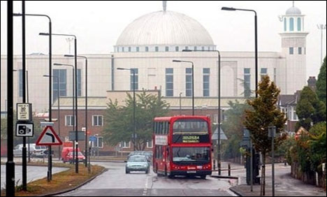 برطانوی پورے رمضان اذان فجر نشر کرے گا