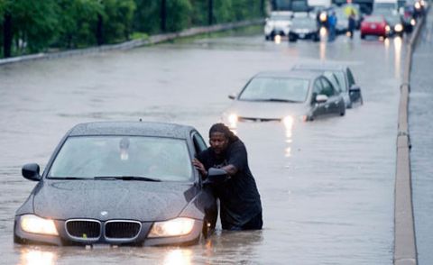 کینیڈا : ٹورنٹو میں طوفانی بارش سے نظام زندگی معطل