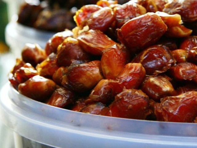 رمضان المبارک قریب آتے ہی کھجور کی مانگ میں اضافہ