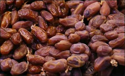 مہنگائی کا اثر کھجور بھی عوام سے دور