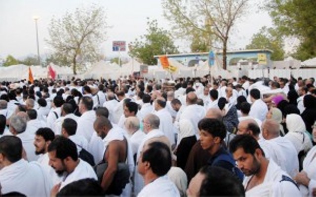 حج کوٹا کے تنازعے کو حل کرنے کے لیے 4 رکنی کمیٹی بنا دی گئی