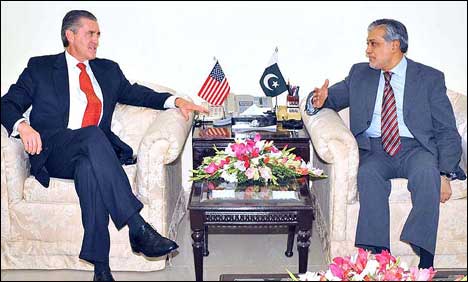 وفاقی وزیر خزانہ اسحاق ڈار سے امریکی سفیر رچرڈ اولسن کی ملاقات