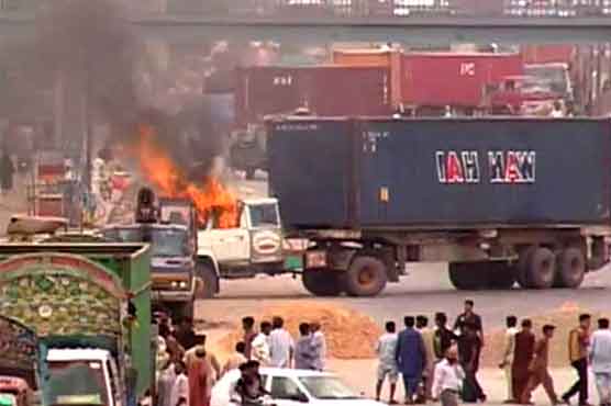 کراچی : لیاری میں ہلاکتوں کے خلاف احتجاج، ماڑی پور روڈ بلاک
