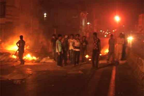 کراچی : گلبہار میں بجلی کی بندش کے خلاف علاقہ مکینوں کا احتجاج