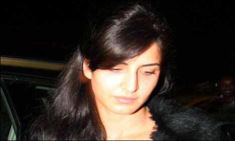 زیادہ کام اور  ہیوی جمناسٹک روٹین سے باربی ڈول کتریناکیف کو بیمار