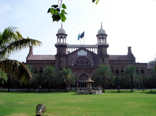 دو لاکھ پچاس ہزار میں حج کرانے والے 19 آپریٹرز کو کوٹہ دینے کا حکم