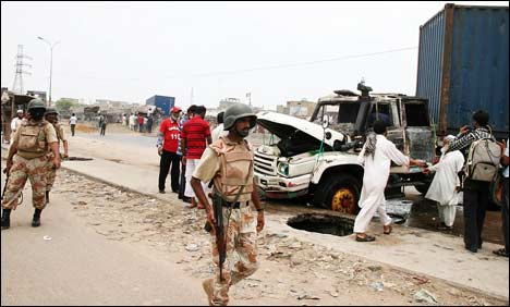 لیاری کے بعض علاقے 6 روز سے میدان جنگ بنے ہوئے ہیں