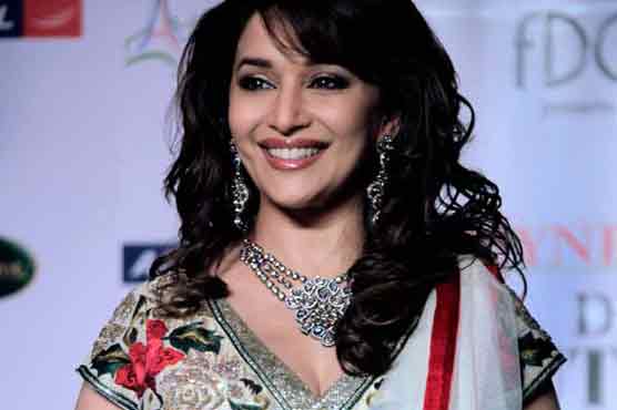 فلم ڈیڑھ عشقیہ میں درست اردو بولنا مادھوری کیلئے درد سر بن گیا