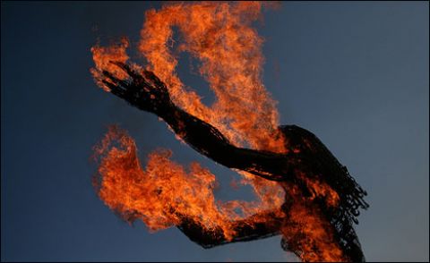 مٹیاری : خود سوزی کرنیوالی شازیہ میمن زندگی کی بازی ہار گئی