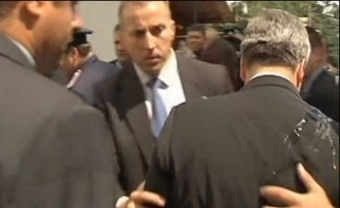 زمانہ بدلہ، انداز بدلے، انڈے سے پولش صدر کا تواضع