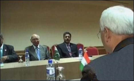 سرتاج عزیز کی امریکی اور بھارتی وزرائے خارجہ سے ملاقاتیں