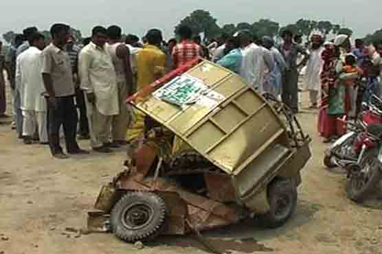 شیخوپورہ : قراقرم ایکسپریس رکشہ سے ٹکرا گئی، 15 افراد جاں بحق