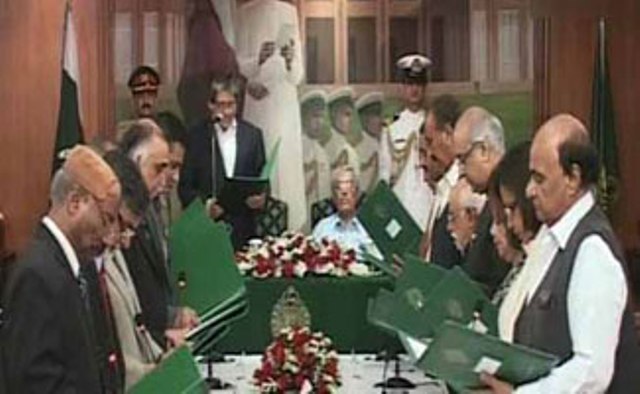 سندھ کابینہ میں توسیع ، 9 نئے وزرانے حلف اٹھالیا